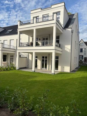 Terrasse, Garten, Einbauküche, Erstbezug, 2 Garagenplätze, Wohnen in der Stadtvilla II