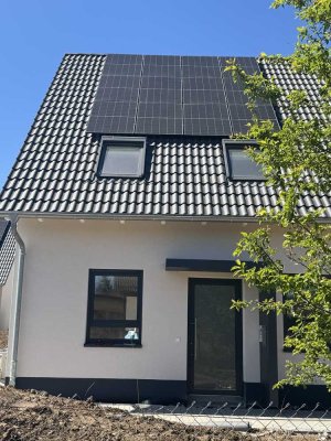 KfW-40-Neubau‑Highlight Doppelhaushälfte zur Miete in Bad Dürrenberg – Erstbezug mit Komfort