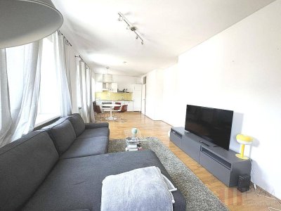 CHARMANTE 2-ZIMMER-WOHNUNG IN ZENTRALER LAGE