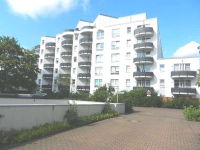 EINZIEHEN UND WOHLFÜHLEN! GANZ OBEN-PARKETT-BALKON-GEPFLEGTE ANLAGE! 2ZI. 49qm 720 Euro + NK + TG