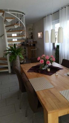 Schöne 3-Zimmer- Maisonette-Wohnung mit großer Terrasse, Aufzug, zentrumsnahe und ruhige Lage