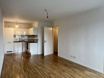 *Treppenmuffel aufgepasst! Wunderschöne 2-Zimmerwohnung im Erdgeschoss mit EBK*