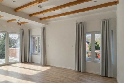 Frisch renovierte, lichtdurchflutete 94 m² I 3 Zimmer I Balkon I Schnelsener Märchenviertel
