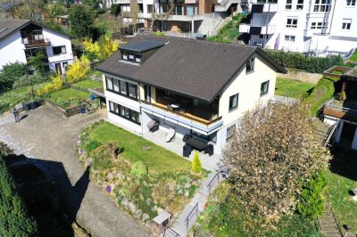 **Sonniges Traumhaus mit ELW in ruhiger Lage mit fantastischer Aussicht**Holzgerlingen**