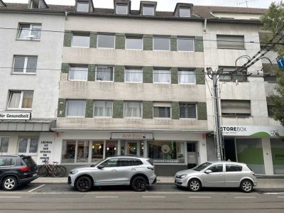 Freundliche und vollständig renovierte 3-Zimmer-Wohnung mit Balkon in Krefeld