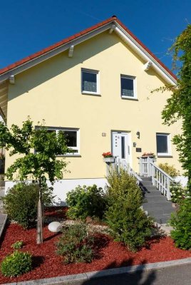 Freistehendes Einfamilienhaus in begehrter Wohnlage (von privat)