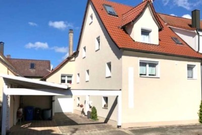 Modernisierte DHH mit ca. 130 m² Wfl. in Siedlungslage in Ellenberg