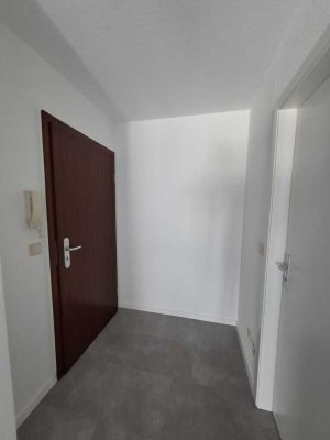 Geschmackvolle, vollständig renovierte 2-Zimmer-Wohnung in Ettlingen