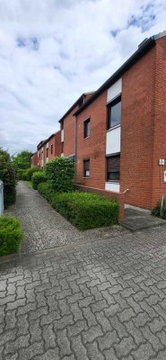 ZENTRUMSNAHE KAPITALANLAGE: VERMIETETE ETW MIT TERRASSE IN GEPFLEGTER WOHNANLAGE