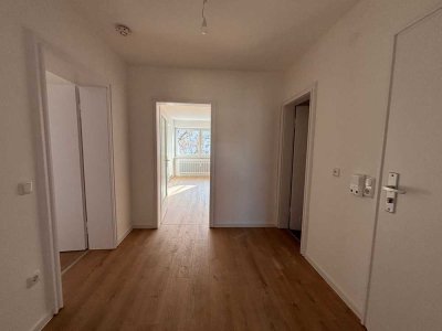 Schöne familienfreundliche 4-Zimmer-Wohnung mit Loggia nähe Augsburg-Kuhsee zu vermieten