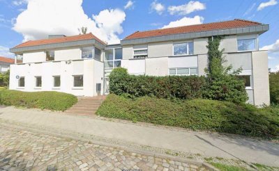 helle, ruhige 3 Zi.-Whg. m. Dachterrasse in Bln.-Kaulsdorf