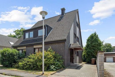 Gemütliches Zweifamilienhaus mit großem Garten und zusätzlich ausgebautem Dachgeschoss!