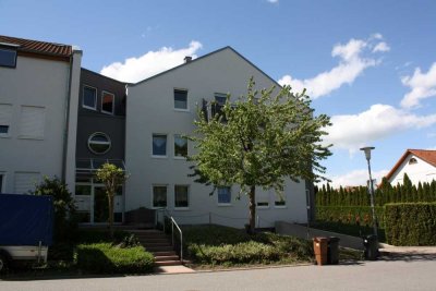 Helle 3 Zimmer-Wohnung in idyllischer Lage mit Balkon und Tiefgaragenstellplatz