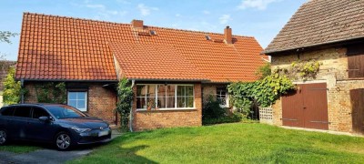 Ihre Chance: Dreiseitenhof in Küstennähe