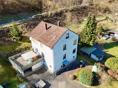 Schlangenbad-Niedergladbach: Ein 2-Familienhaus in Waldrandlage mit Potential!