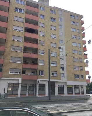 Sehr schöne 2-Zimmerwohnung mit Balkon in Ludwigshafen, Kaiser-Wilhelm-Straße