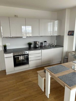 NEUBAU! | Großzügig geschnittene helle 3-Zimmer-Wohnung mit tollem Ausblick und Einbauküche