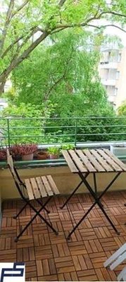 bezugsfrei und frisch saniert - 3 Zimmer mit Balkon  in Schmargendorf