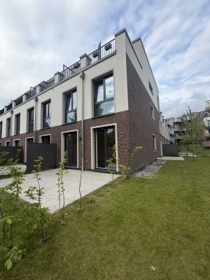 Neubau: Helle 2-Zimmer Wohnung mit zwei Sonnenterrassen und EBK