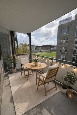 Bezugsfrei | Helle 2-Zimmer-Wohnung im modernen Baujahr 2004 mit Balkon & Tiefgarage in Oberbilk!