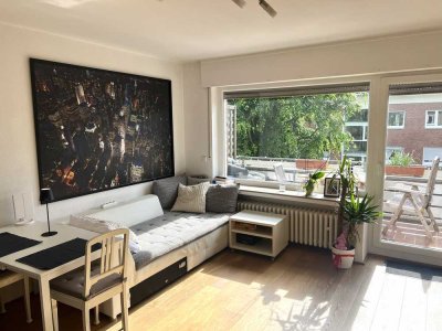 Lebendiges Wohnen im Kreuzviertel: 2-Zimmer-Wohnung mit Balkon