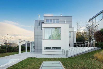 Luxusvilla mit Panoramablick in Bestlage von Gießhübl!!!