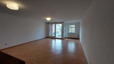 Uni-Nähe: Ansprechende 1-Zimmer-Wohnung mit Balkon und EBK in Dresden