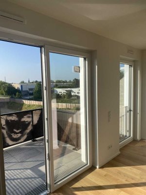 Exklusive 2-Raum-Wohnung mit Balkon und EBK in Düsseldorf