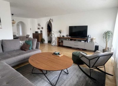 Exklusive, modernisierte 3,5-Zimmer-Wohnung mit 2 Balkon+EBK+Bad Neu Cleebronn