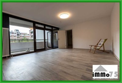 geräumige, modernisierte 4-Zimmer Eigentumswohnung mit Balkon und Tiefgaragenstellplatz sofort frei