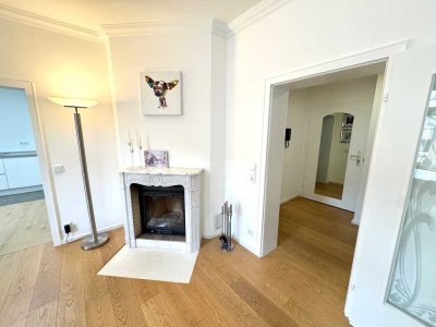 Wunderschöne renovierte 3-Zi-Wohnung mit Balkon, 2 Bäder, off Kamin, neue Einbauküche, Parkett ...