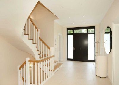 Weiße Siedlung - exklusive Villa in erster Rheinlage