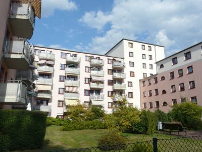Komfortable Wohnung mit Balkon und EBK in bester Citylage direkt an der Spree und am Spreeauenpark