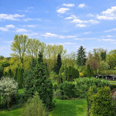*Was für ein Ausblick*
Hübsche DG-Wohnung mit 2 Bädern, Loggia und Stellplatz