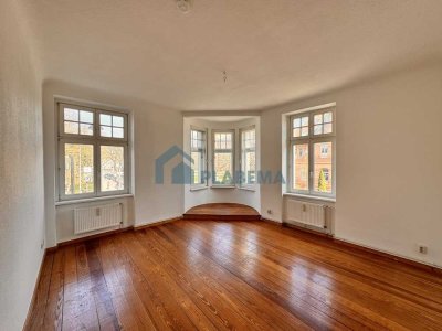 Individuelle 2-Zimmer Altbau Wohnung im Stadtzentrum, WG-geeignet, Einbauküche
