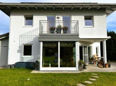 „Idyllisches Einfamilienhaus in Seenähe bei Mondsee!"