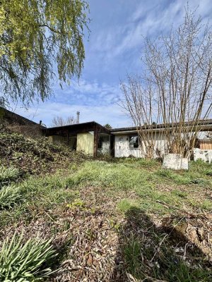 Ein Zuhause zum Wachküssen – Bungalow mit außergewöhnlichem Potenzial“  ERBPACHT  in Köln Mühlheim