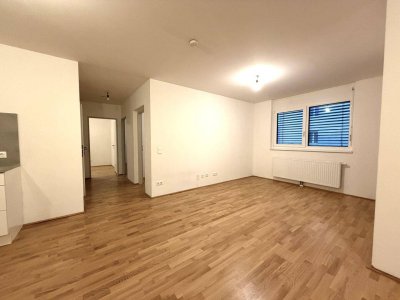 3 Zimmer Wohnung | Bad mit Dusche &amp; Badewanne | Linien 26 und 27 &amp; 36A und 36B