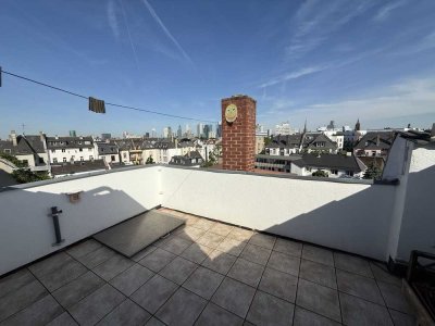 Über den Dächern Frankfurts 5 Zi-Maisonette Wohnung mit Dachterrasse und Skyline-Blick