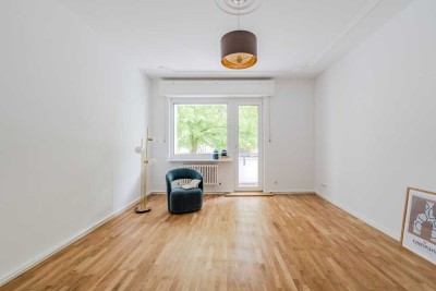 Edler Stuck und 5 J. Garantie – provisionsfrei
