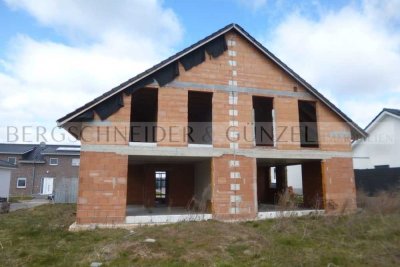 Zweifamilienhaus als Doppelhaus im Rohbau in Ilsede!