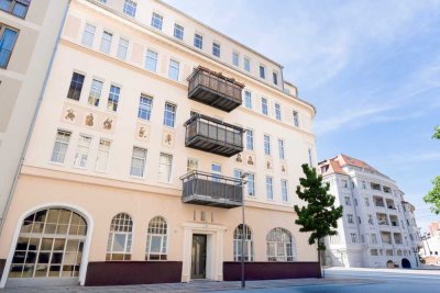 *Provisionsfrei & Bezugsfrei* Hochwertige 4 Zimmer Altbauwohnung I Einbauküche I Balkon