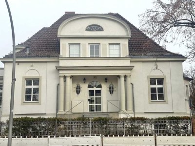 Repräsentative Villa in Berlin-Westend mit genehmigter Baureserve