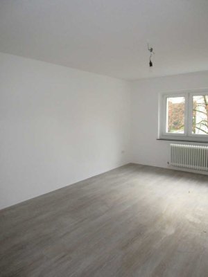 Modernisierte 2,5 Zimmer Wohnung mit Balkon - Benninghofen