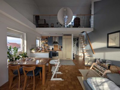 Attraktive 3,5-Zimmer-Galeriewohnung mit Südbalkon & 2 Stellplätzen