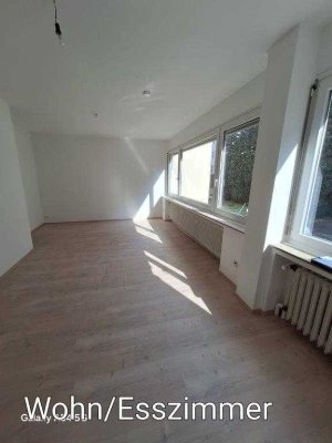 Zentrale und lichtdurchflutete 2-Zimmer-Wohnung im Hochparterre