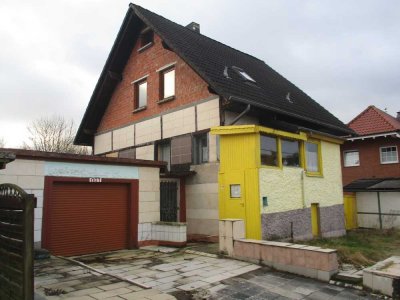 Einfamilienhaus mit Garage