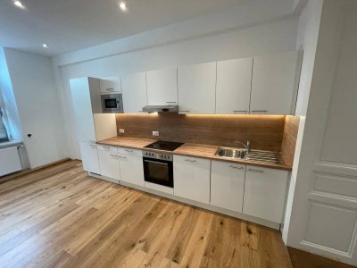 Frisch renovierte 4-Zimmer-EG-Wohnung mit Einbauküche in Graz