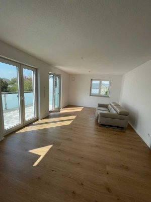 Geschmackvolle 3-Raum-Wohnung mit Balkon und Einbauküche in Ingolstadt