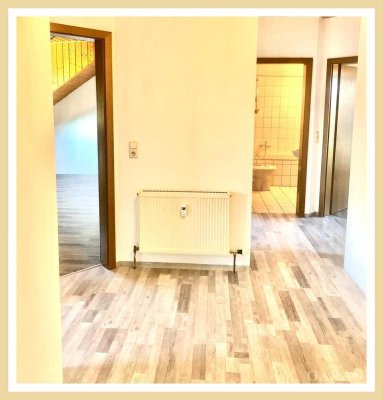 Großzügige, gut geschnittene 4 Zimmer-Mansardenwohnung, ideal als Eigenheim oder Kapitalanlage !